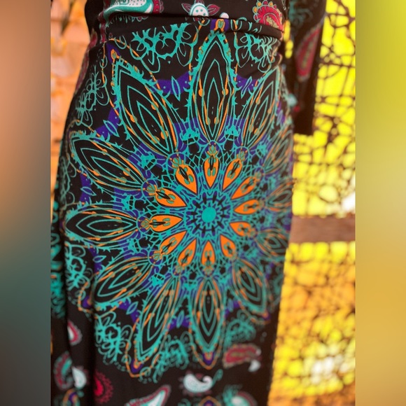 Forever wrap around dress & ceramic necklace. - Picture 10 of 10